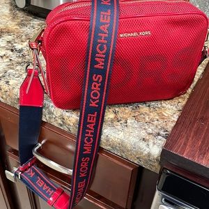 Micael Kors Red Crossbody/ Shoulder Hanndbag